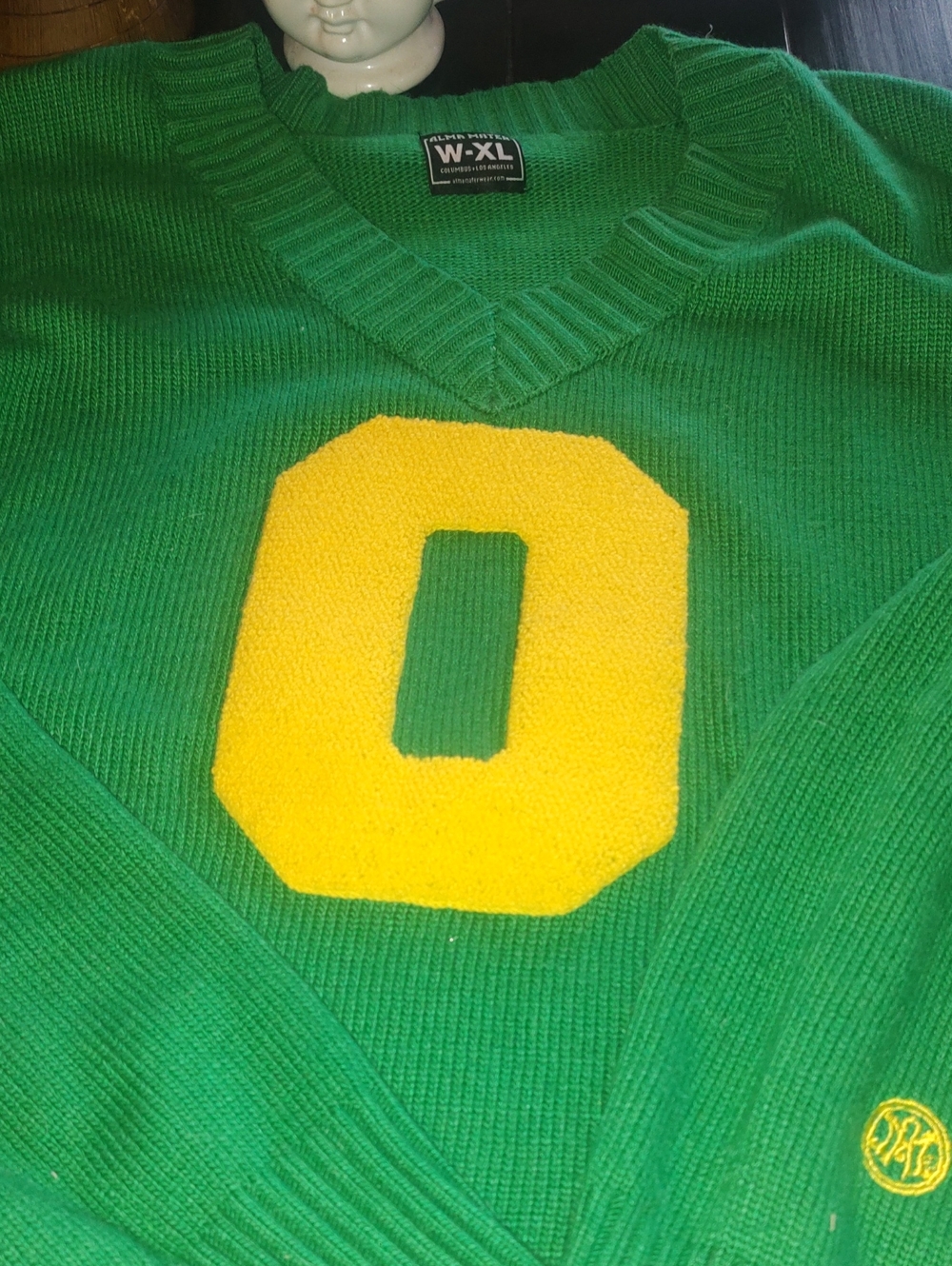 Oregon Duck Green V-Neck Sweater with Yellow 'O' Patch - W-XL